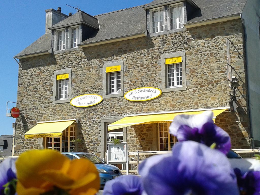Hotel Restaurant Du Commerce La Gouesnière Exterior foto